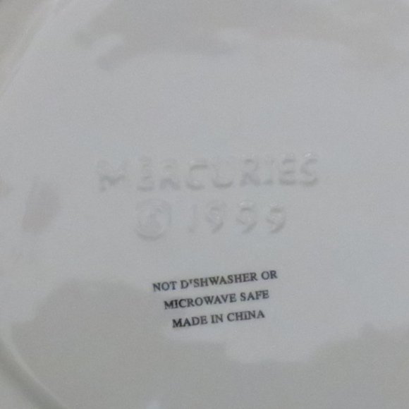 90s Mercuries Bright Colorful Springtime Whimsical Bunnies Ceramic Teapot & Lid - Picture 8 of 9